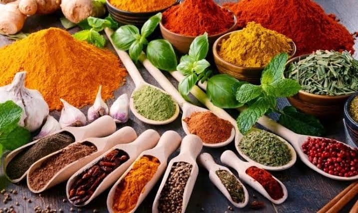 برند ۲۰: ادویه‌های ایرانی؛ راز رنگ و بوی سفره‌ها