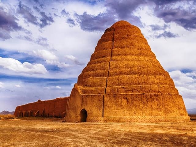 برند ۴ - قنات قصبه گناباد؛ ۲۷۰۰ سالگی و هنوز جاری