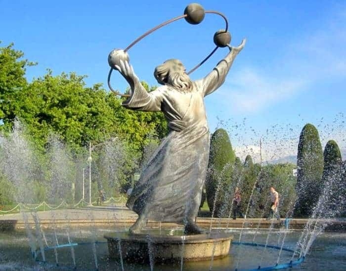 نقش خیام نیشابوری در برندسازی ملی و دیپلماسی فرهنگی ایران