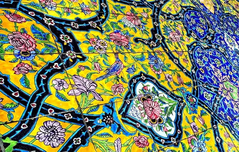 کاشی هفترنگ؛ درخشانترین عنصر معماری ایرانی