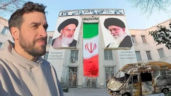 شکوه باستانی، پویایی مدرن و جامعهای تابآور؛ بازخوانی برند ملی ایران در مستند «پیادهگرد سرخ» 1 شکوه باستانی، پویایی مدرن و جامعهای تابآور؛ بازخوانی برند ملی ایران در مستند «پیادهگرد سرخ»