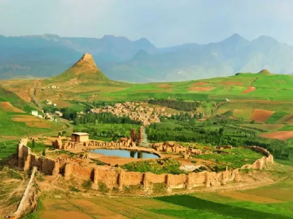  آتشکده آذرگشنسب (تخت سلیمان)