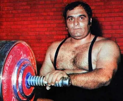 اکبر شکراللهی
