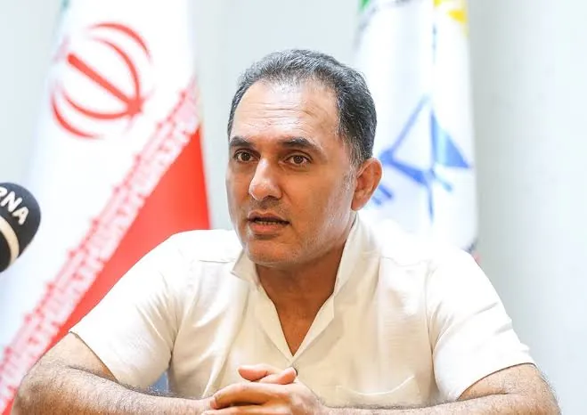 کوروش باقری